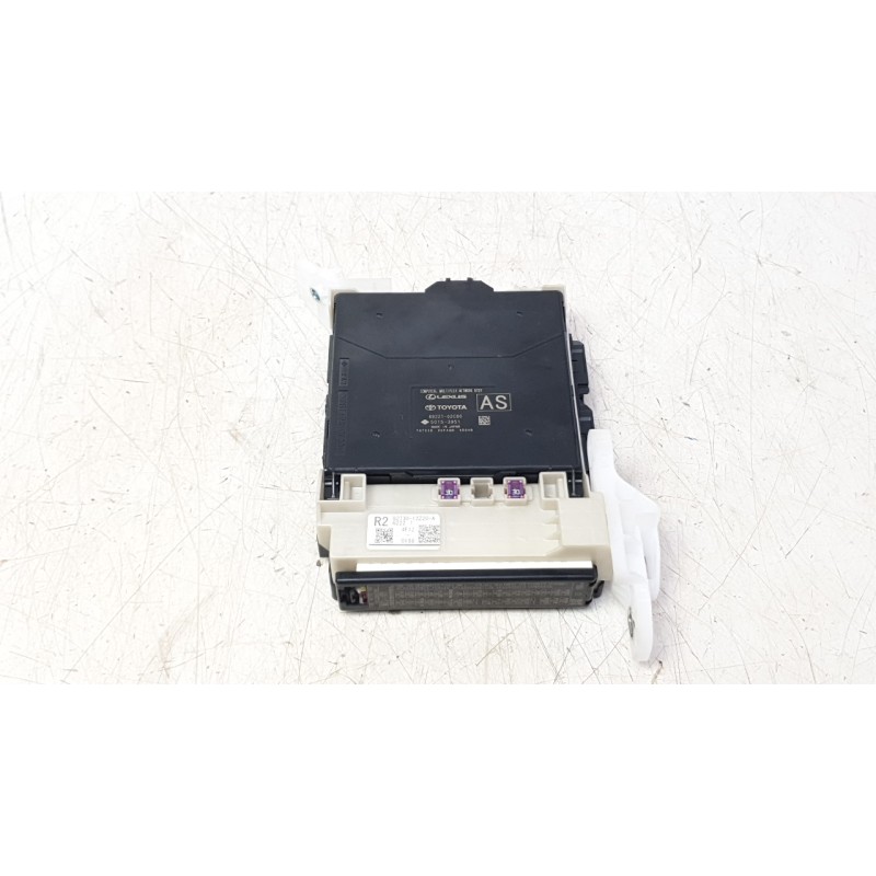 Recambio de caja reles / fusibles para toyota corolla fastback (_e21_) 1.8 hybrid (zwe211) referencia OEM IAM 8922102C60  