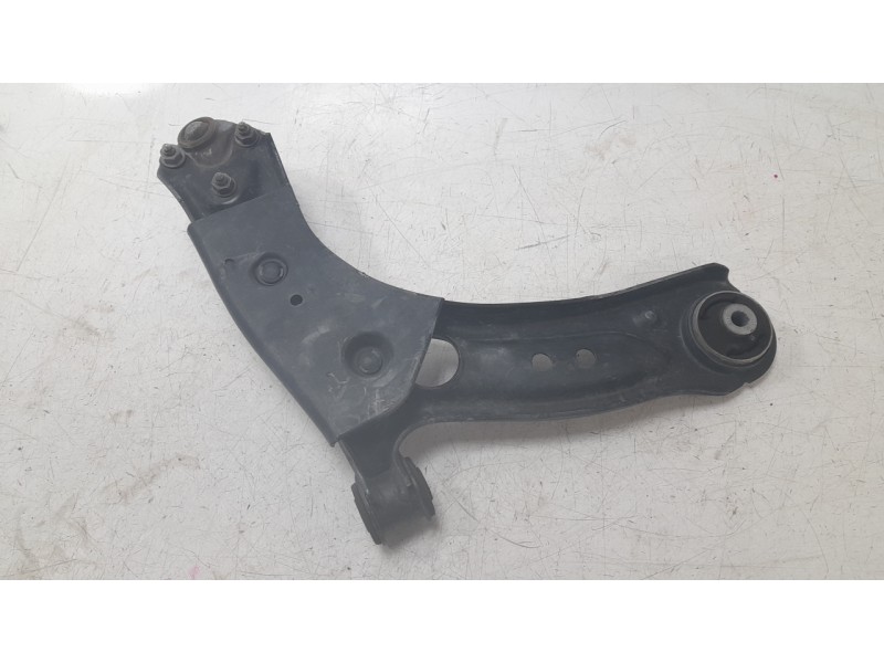 Recambio de brazo suspension inferior delantero izquierdo para skoda octavia iv (nx3, nn3, pv3) 2.0 tdi referencia OEM IAM 5WA40