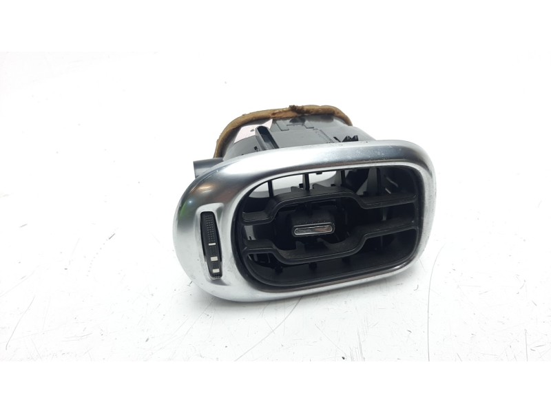 Recambio de rejilla aireadora para citroen c3 picasso exclusive referencia OEM IAM 9683043377  