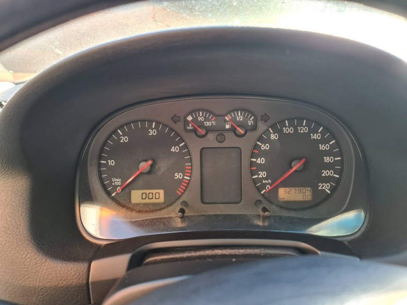 volkswagen golf iv berlina (1j1) del año 2001