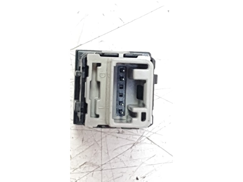 Recambio de interruptor para toyota corolla fastback (_e21_) 1.8 hybrid (zwe211) referencia OEM IAM G6161Y453N  