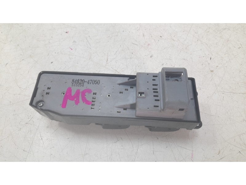 Recambio de mando elevalunas delantero izquierdo para toyota prius liftback (_w2_) 1.5 hybrid (nhw20_) referencia OEM IAM   