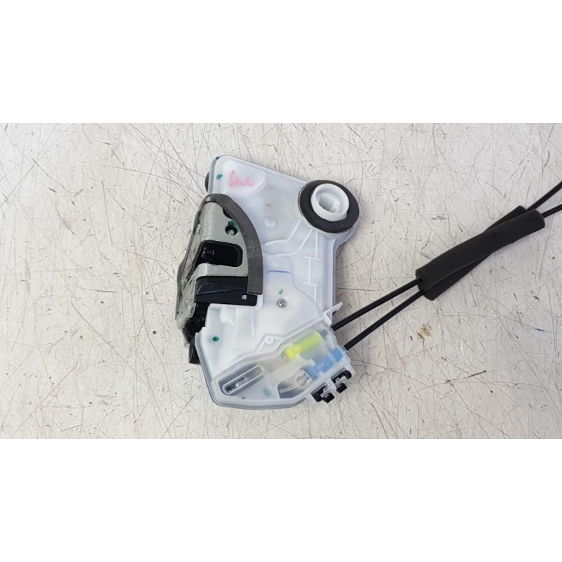 Recambio de cerradura puerta delantera izquierda para toyota corolla fastback (_e21_) 1.8 hybrid (zwe211) referencia OEM IAM 690
