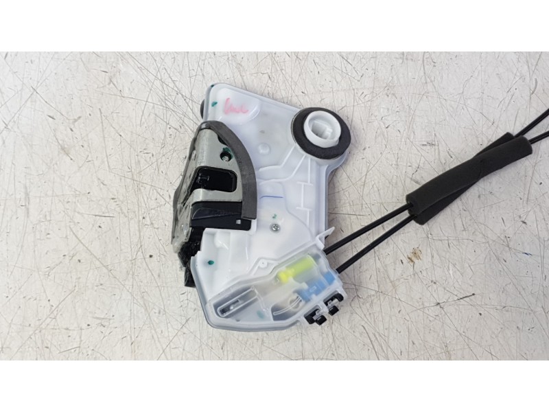 Recambio de cerradura puerta delantera izquierda para toyota corolla fastback (_e21_) 1.8 hybrid (zwe211) referencia OEM IAM 690