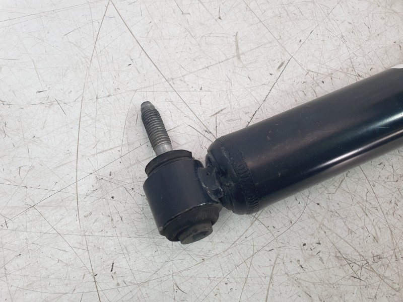 Recambio de amortiguador trasero izquierdo para renault megane iv hatchback (b9a/m/n_) 1.5 blue dci 115 (b9a6) referencia OEM IA