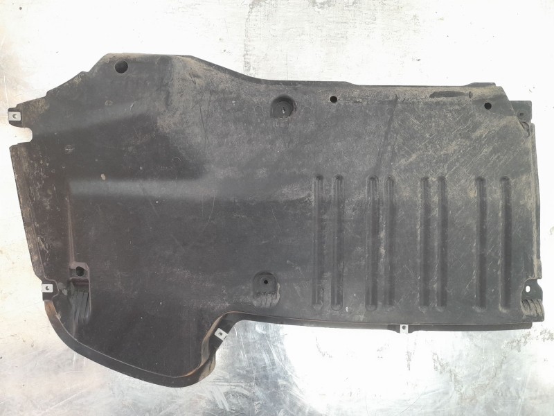 Recambio de cubrecarter para mercedes-benz clase c (w206) c 200 d (206.003) referencia OEM IAM A2066904104  