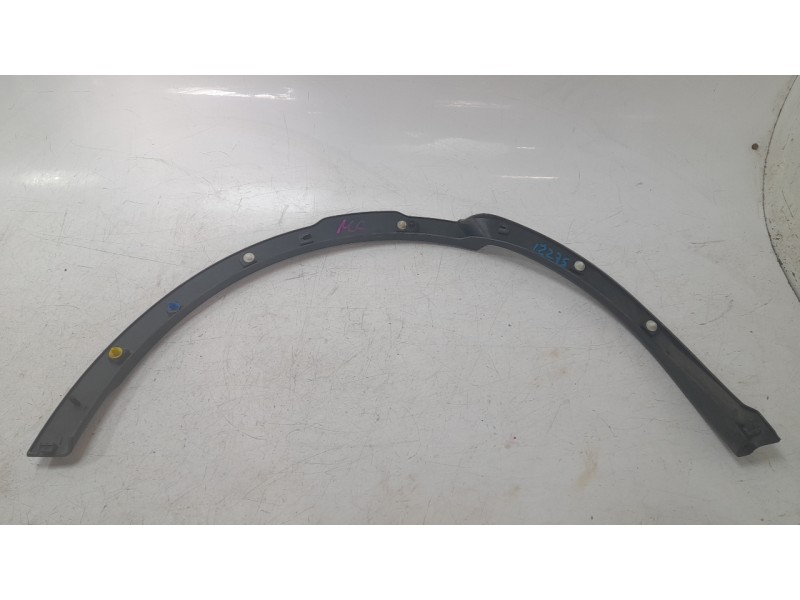 Recambio de aletin trasero izquierdo para land rover discovery sport (l550) 2.0 d 4x4 referencia OEM IAM FK72290E23  