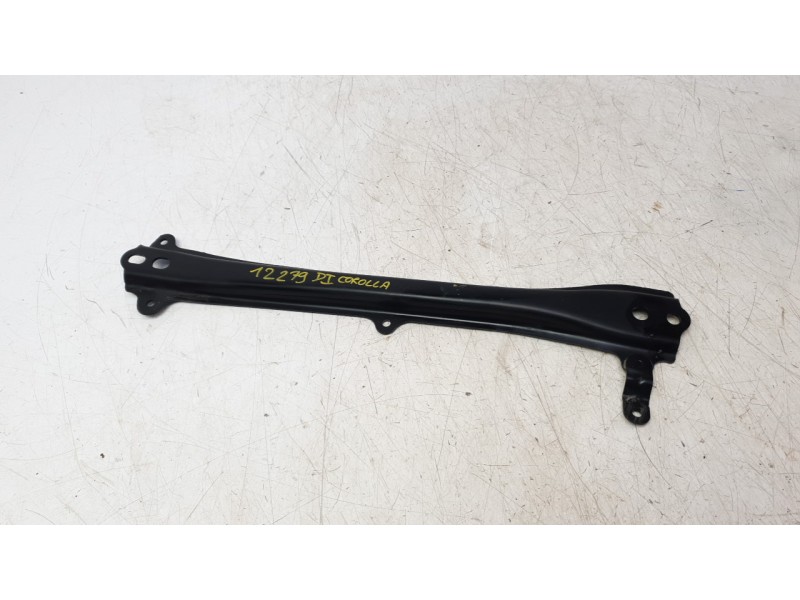 Recambio de travesaño inferior para toyota corolla fastback (_e21_) 1.8 hybrid (zwe211) referencia OEM IAM 5110802110  