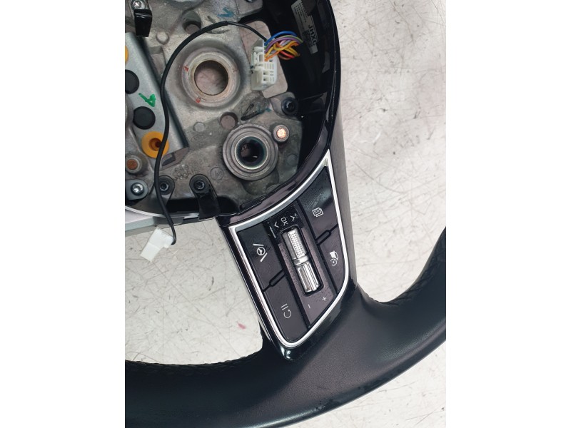 Recambio de volante para kia xceed 1.0 t-gdi 74 kw (100 cv) referencia OEM IAM 56100J7HX0CEP  
