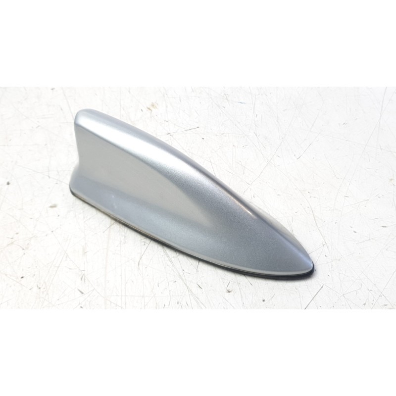 Recambio de antena para toyota corolla fastback (_e21_) 1.8 hybrid (zwe211) referencia OEM IAM 8676002160  