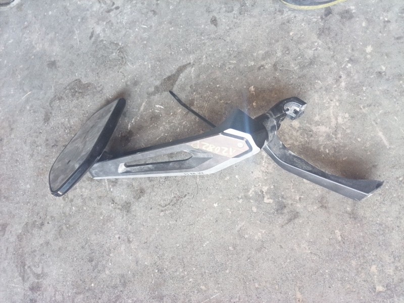 Recambio de tapon combustible para bmw r 1250 r 1250 gs adventure referencia OEM IAM 16118531632  