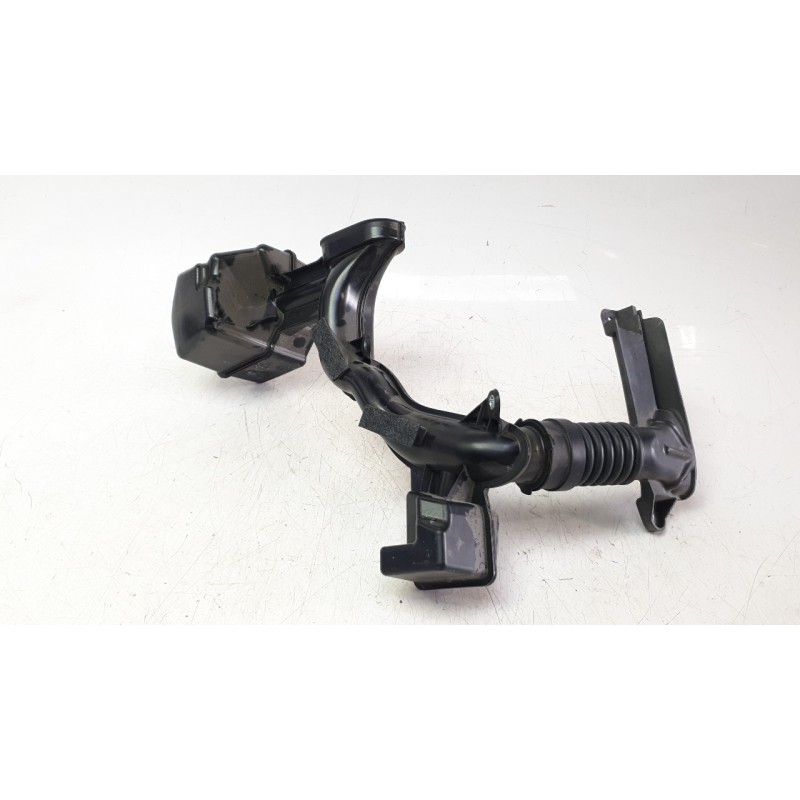 Recambio de tubo aspiracion admision para toyota corolla fastback (_e21_) 1.8 hybrid (zwe211) referencia OEM IAM 17751OT340  
