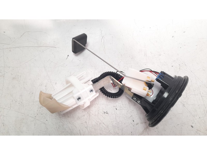 Recambio de bomba combustible para bmw r 1250 r 1250 gs adventure referencia OEM IAM 8393577  