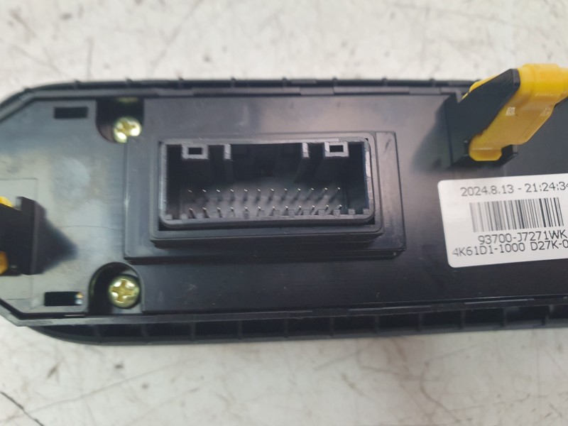 Recambio de mando multifuncion para kia xceed 1.0 t-gdi 74 kw (100 cv) referencia OEM IAM 93700J7271WK  