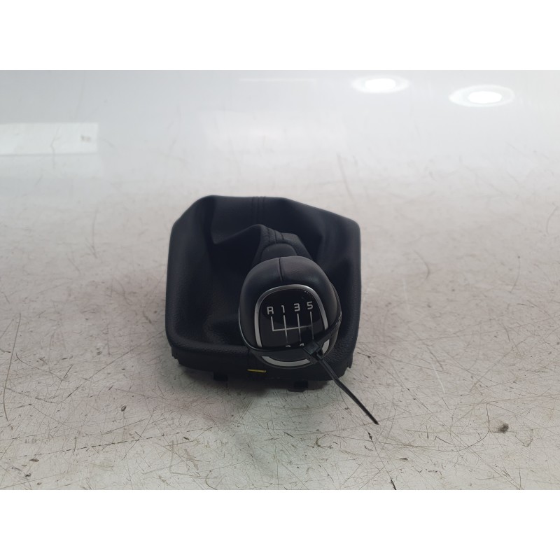 Recambio de pomo palanca cambio para kia xceed 1.0 t-gdi 74 kw (100 cv) referencia OEM IAM 43711H8300  