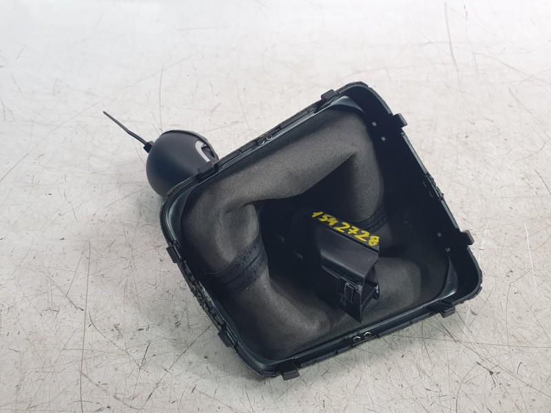 Recambio de pomo palanca cambio para kia xceed 1.0 t-gdi 74 kw (100 cv) referencia OEM IAM 43711H8300  