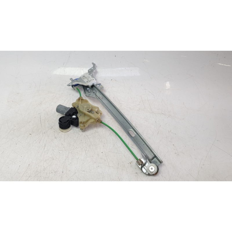 Recambio de elevalunas trasero izquierdo para toyota corolla fastback (_e21_) 1.8 hybrid (zwe211) referencia OEM IAM 6984002682 