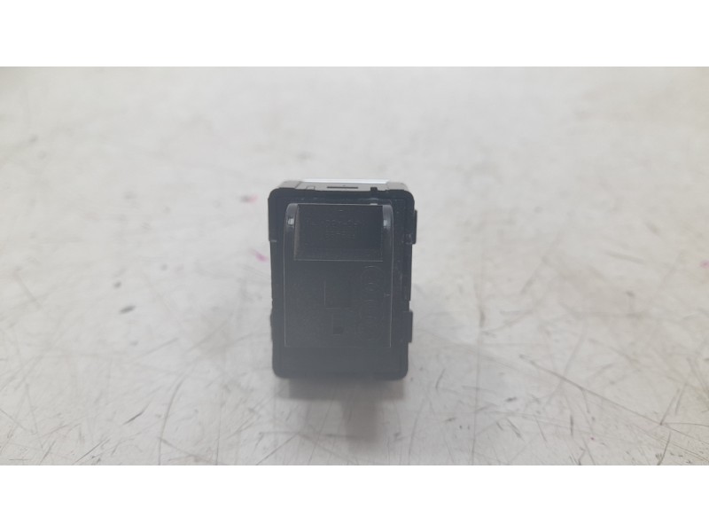 Recambio de mando elevalunas delantero derecho para audi q3 sportback (f3n) 35 tdi referencia OEM IAM 83A959855NV6  