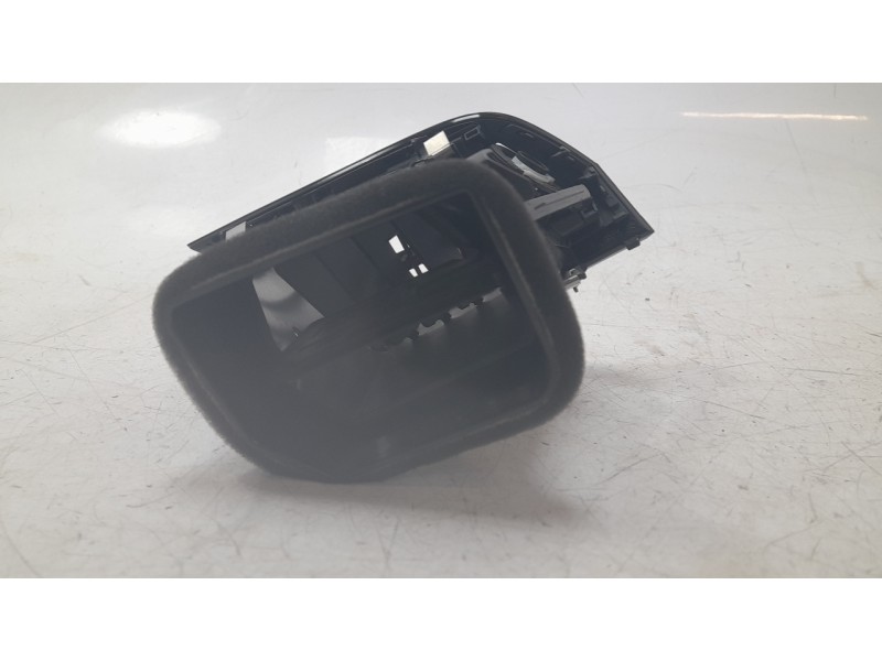 Recambio de aireador izquierdo para audi q3 sportback (f3n) 35 tdi referencia OEM IAM 83B8209016PS  