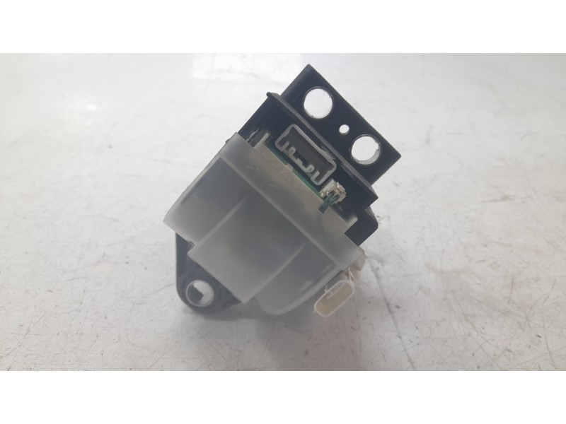 Recambio de palanca cambio para toyota prius liftback (_w2_) 1.5 hybrid (nhw20_) referencia OEM IAM 8945147030  