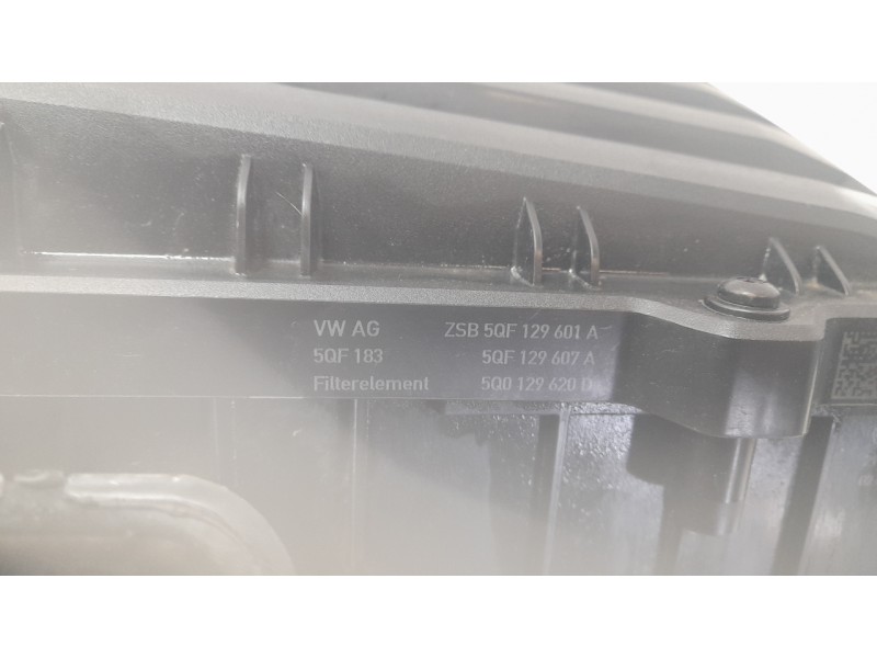 Recambio de caja filtro aire para audi q3 sportback (f3n) 35 tdi referencia OEM IAM 5QF129601A  