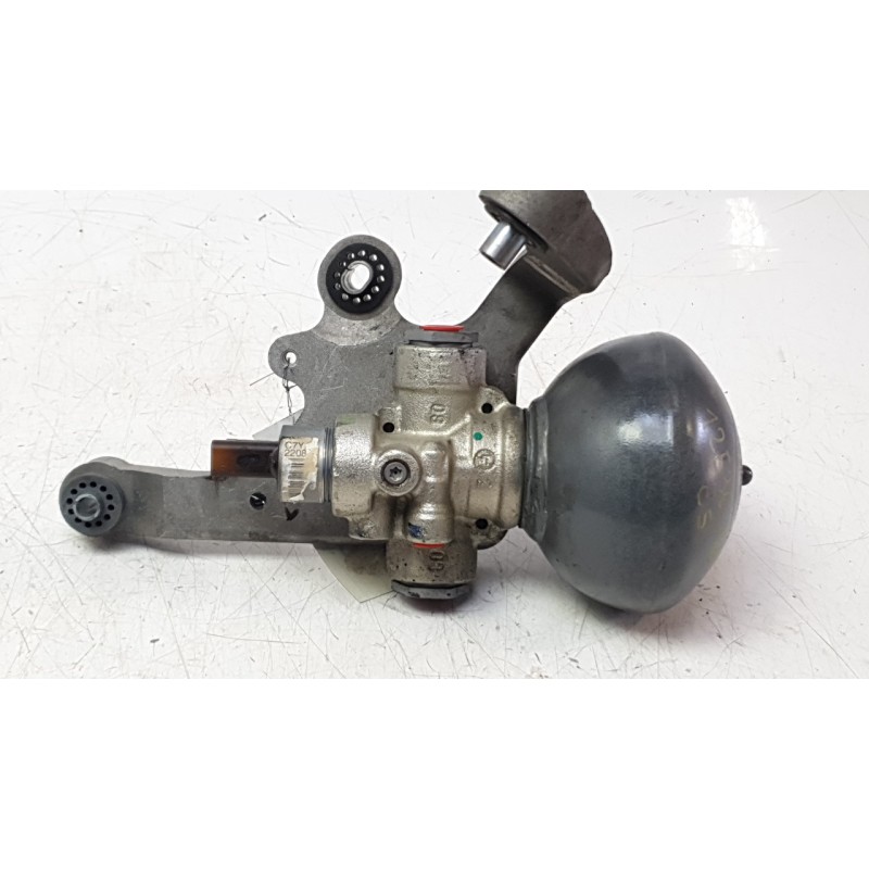Recambio de acumulador central amortiguacion para citroën c5 iii (rd_) 2.0 hdi 140 referencia OEM IAM 9657351680  