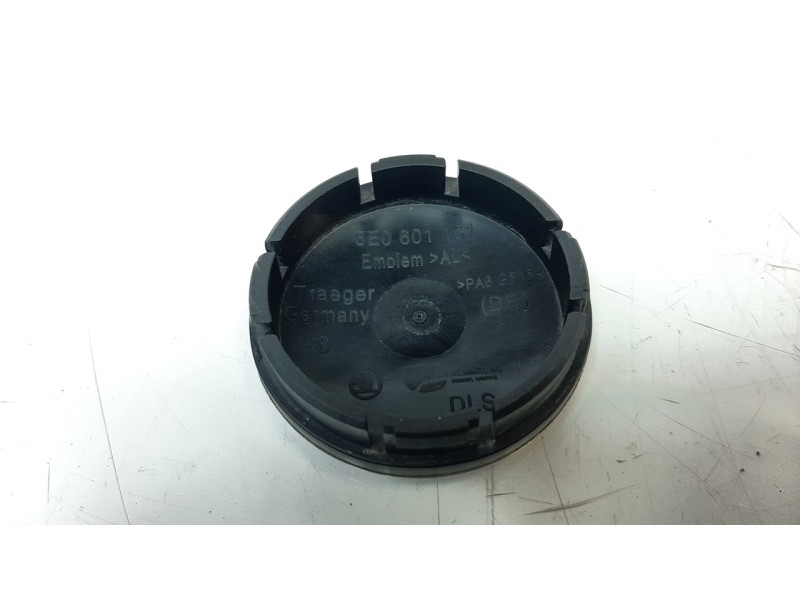 Recambio de tapacubos para skoda superb combi (3v5) 2.0 tdi referencia OEM IAM 5E0601151  