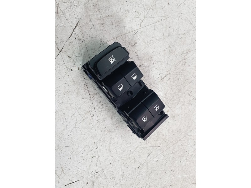 Recambio de mando elevalunas delantero izquierdo para kia xceed 1.0 t-gdi 74 kw (100 cv) referencia OEM IAM 93570J7120  