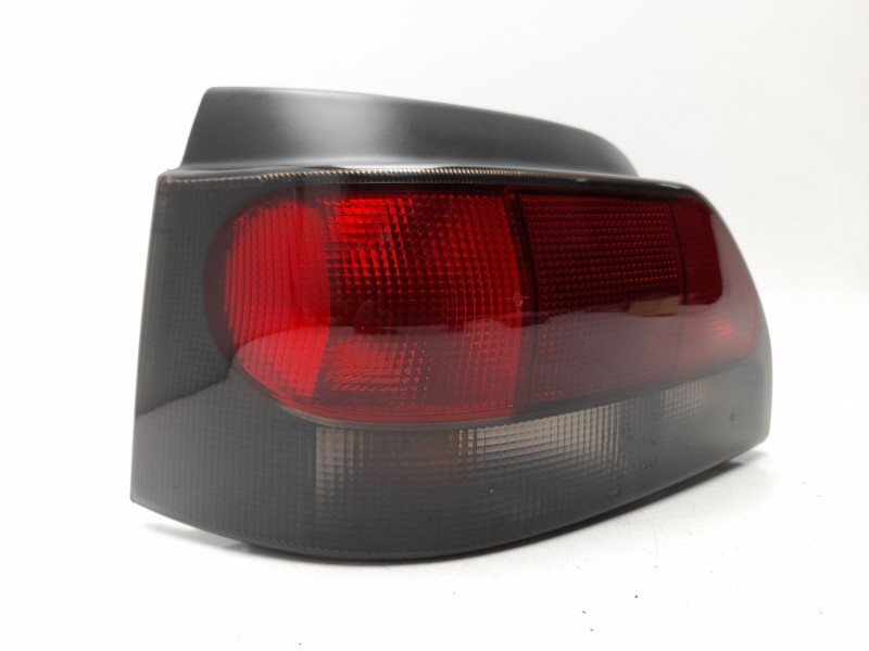 Recambio de piloto trasero izquierdo para renault clio i (b/c57_, 5/357_) 1.2 (5/357y, 5/357k) referencia OEM IAM 7700827551  10