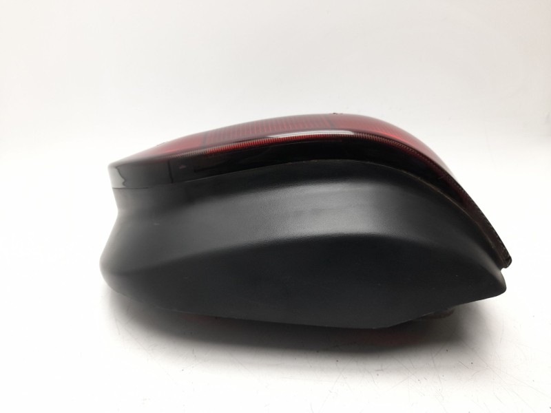 Recambio de piloto trasero izquierdo para renault clio i (b/c57_, 5/357_) 1.2 (5/357y, 5/357k) referencia OEM IAM 7700827551  10