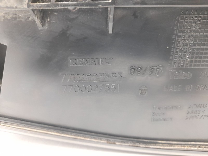 Recambio de piloto trasero izquierdo para renault clio i (b/c57_, 5/357_) 1.2 (5/357y, 5/357k) referencia OEM IAM 7700827551  10