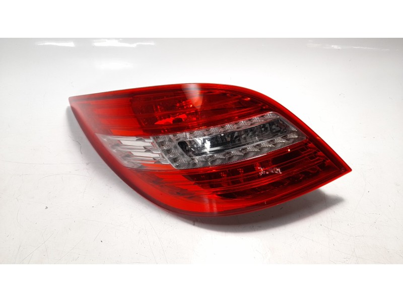 Recambio de piloto trasero izquierdo para mercedes-benz clase r (w251) r 300 cdi blueefficiency (251.021) referencia OEM IAM A25