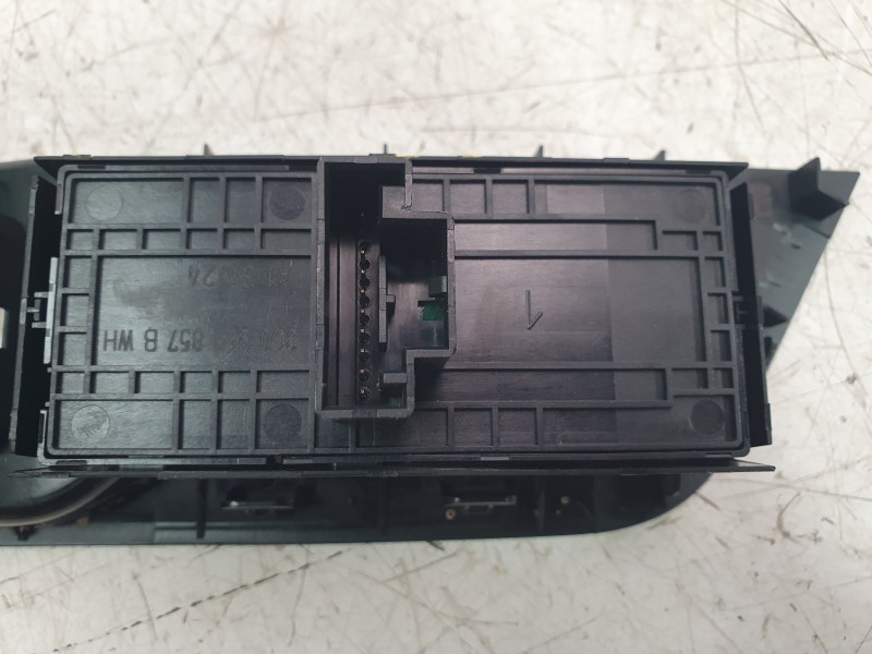 Recambio de mando elevalunas delantero izquierdo para skoda octavia iv (nx3, nn3, pv3) 2.0 tdi referencia OEM IAM 3G0959857B  