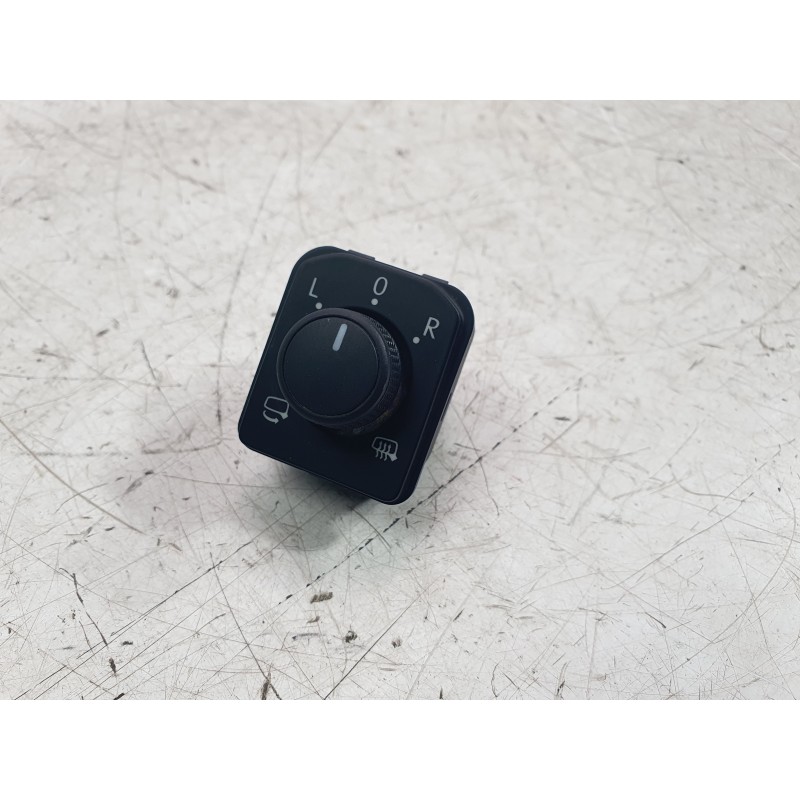 Recambio de mando retrovisor para skoda octavia iv (nx3, nn3, pv3) 2.0 tdi referencia OEM IAM 565959565A  