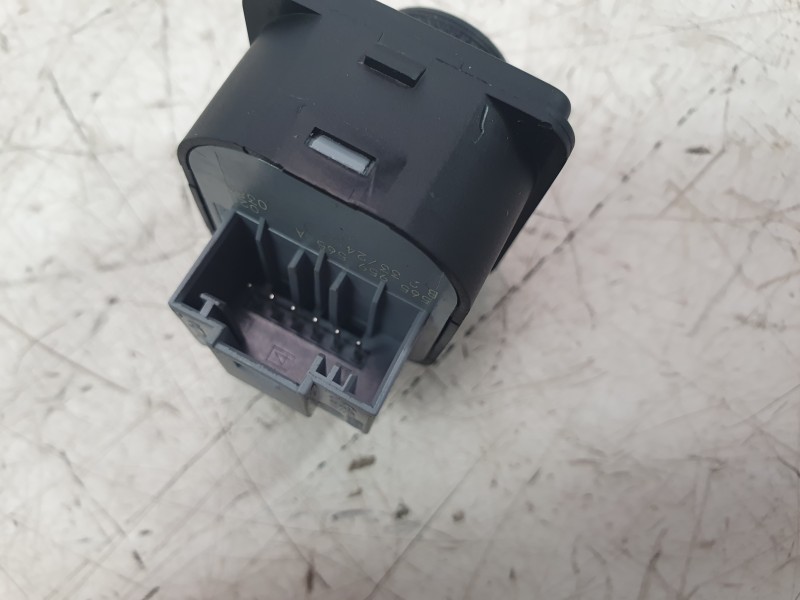 Recambio de mando retrovisor para skoda octavia iv (nx3, nn3, pv3) 2.0 tdi referencia OEM IAM 565959565A  