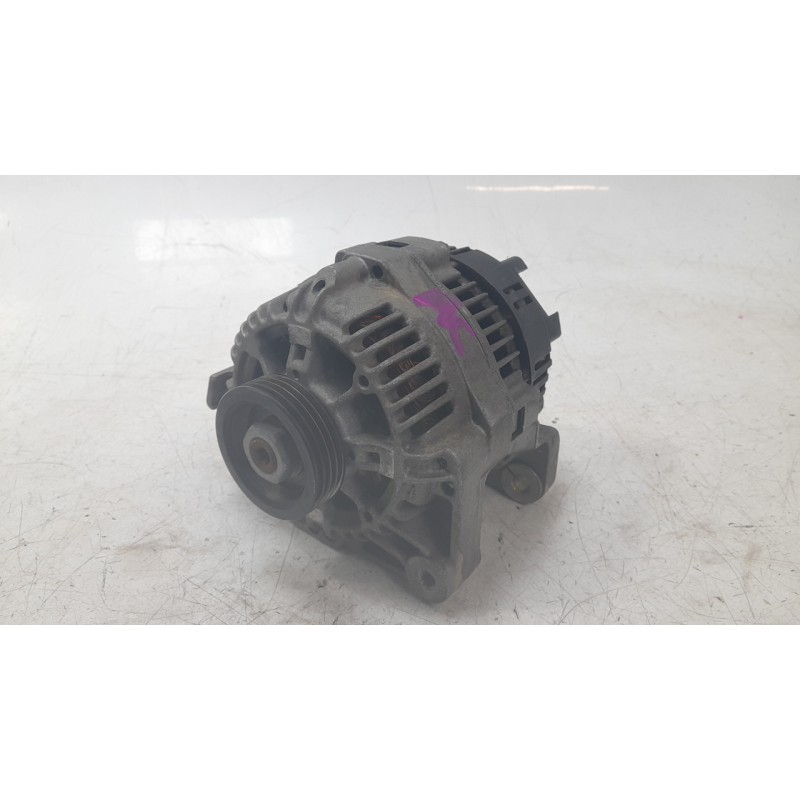 Recambio de alternador para renault clio i (b/c57_, 5/357_) 1.2 (5/357y, 5/357k) referencia OEM IAM 7700870822  ALF501151HQ/ALF5