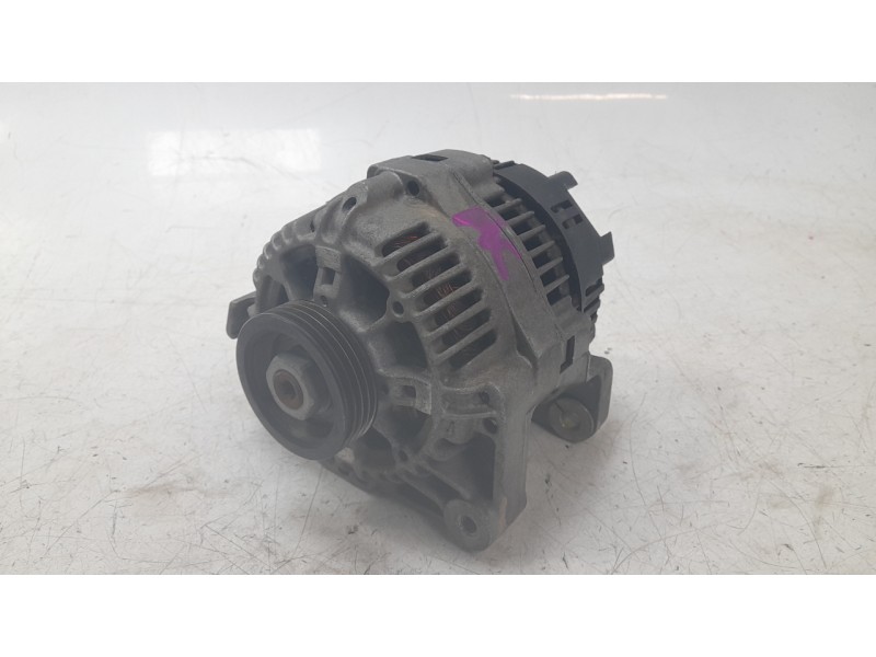 Recambio de alternador para renault clio i (b/c57_, 5/357_) 1.2 (5/357y, 5/357k) referencia OEM IAM 7700870822  ALF501151HQ/ALF5