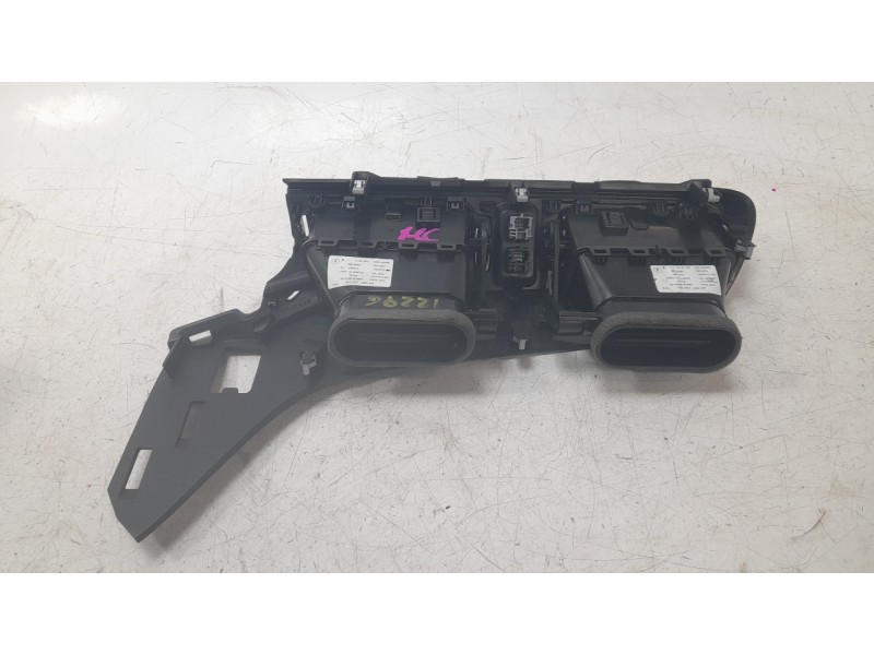 Recambio de aireador central para renault kadjar (ha_, hl_) 1.5 blue dci 115 referencia OEM IAM 687502092R  