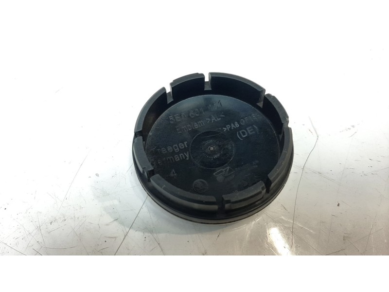 Recambio de tapacubos para skoda superb combi (3v5) 2.0 tdi referencia OEM IAM 5E0601151  