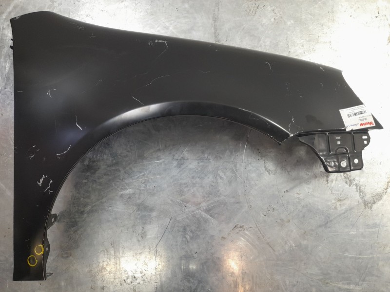Recambio de aleta delantera derecha para volkswagen golf v berlina (1k1) referencia OEM IAM 1K6821022A  109233211/2402552/VG0363