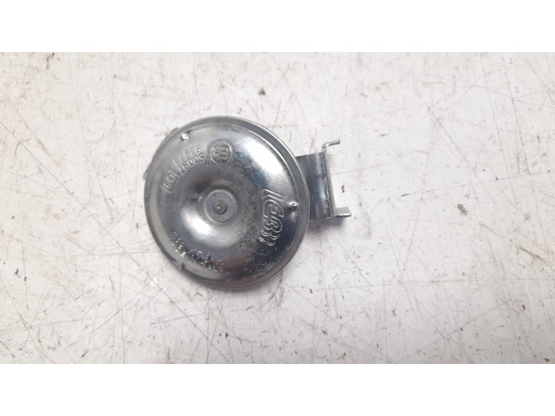 Recambio de claxon para piaggio (vespa) vespa primavera 125 i-get referencia OEM IAM 1C000570  