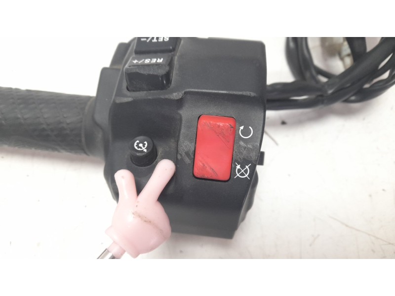 Recambio de piña luces derecha para ktm super duke 1290 super duke r referencia OEM IAM 60411074000  