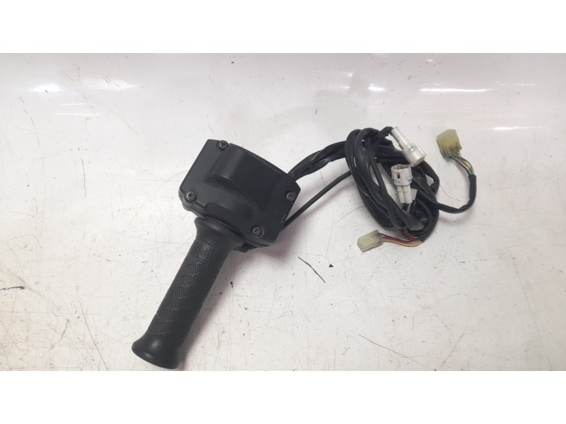 Recambio de piña luces derecha para ktm super duke 1290 super duke r referencia OEM IAM 60411074000  