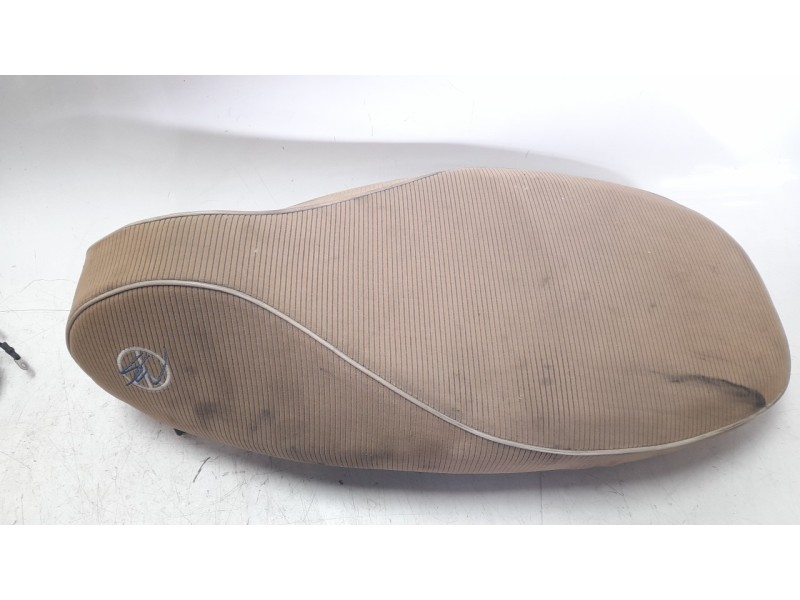 Recambio de asiento delantero para piaggio (vespa) vespa primavera 125 i-get referencia OEM IAM 1B007926  