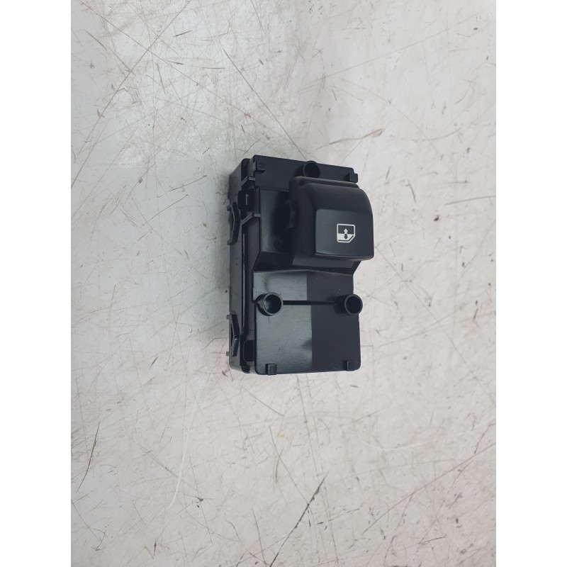 Recambio de mando elevalunas delantero derecho para kia xceed 1.0 t-gdi 74 kw (100 cv) referencia OEM IAM 93575J7000  