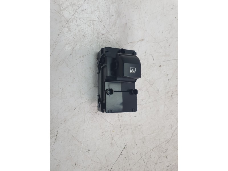 Recambio de mando elevalunas delantero derecho para kia xceed 1.0 t-gdi 74 kw (100 cv) referencia OEM IAM 93575J7000  