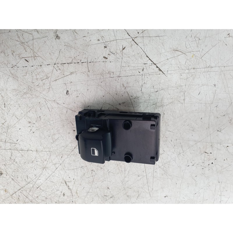 Recambio de mando elevalunas trasero izquierdo para kia xceed 1.0 t-gdi 74 kw (100 cv) referencia OEM IAM 93581J7050  