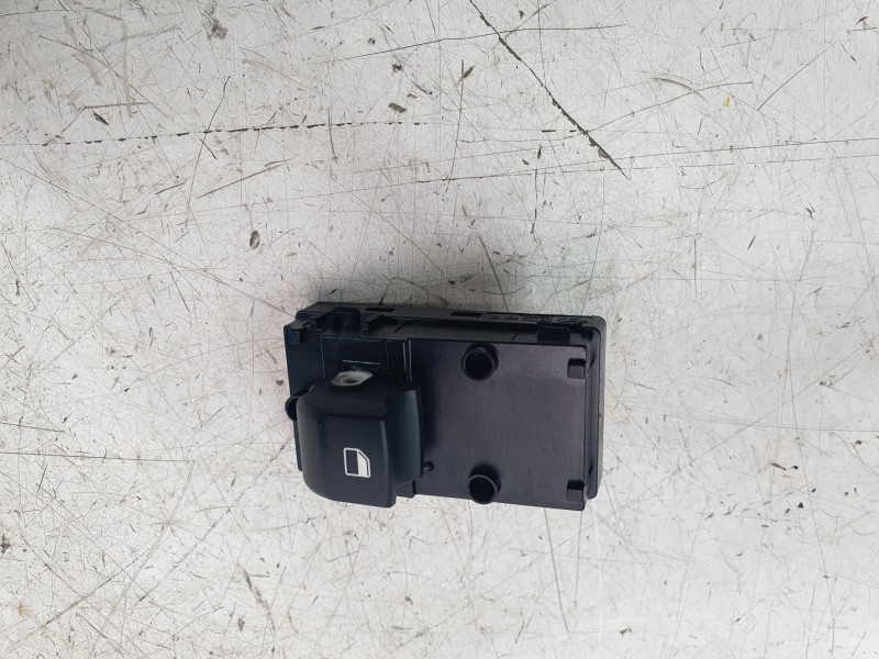 Recambio de mando elevalunas trasero izquierdo para kia xceed 1.0 t-gdi 74 kw (100 cv) referencia OEM IAM 93581J7050  