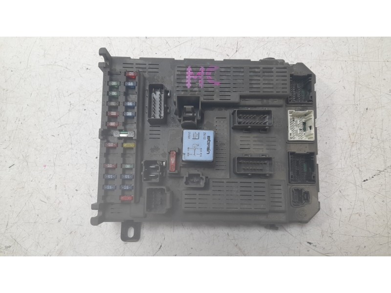 Recambio de caja reles / fusibles para citroën c5 i (dc_) 2.0 hdi (dcrhzb, dcrhze) referencia OEM IAM 9646226880  