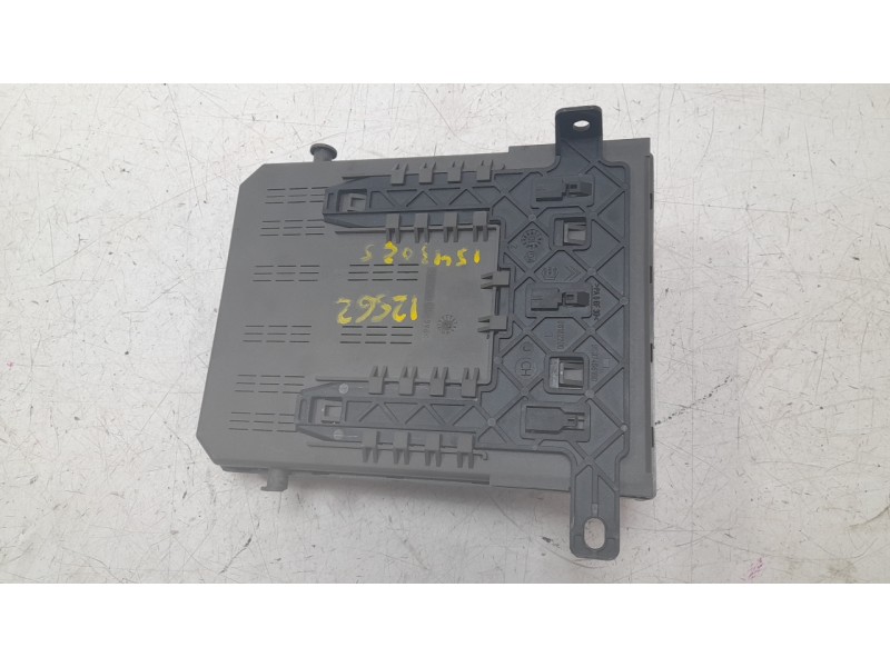 Recambio de caja reles / fusibles para citroën c5 i (dc_) 2.0 hdi (dcrhzb, dcrhze) referencia OEM IAM 9646226880  
